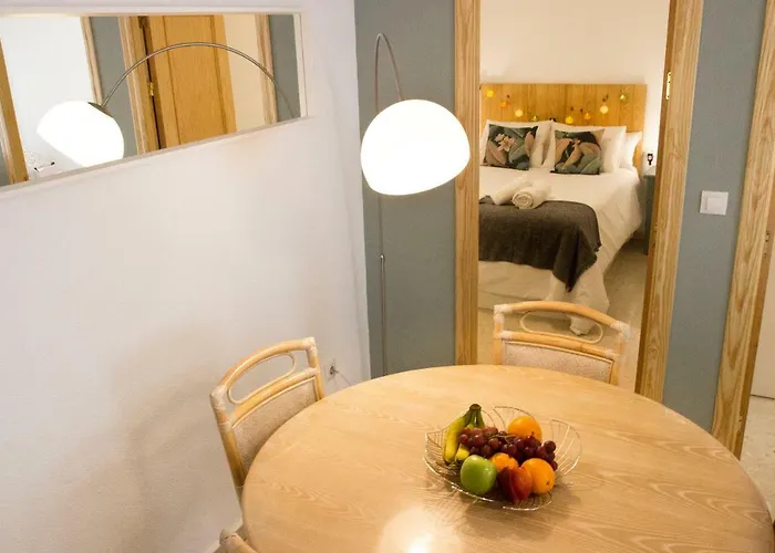 Puerta A La Mezquita *