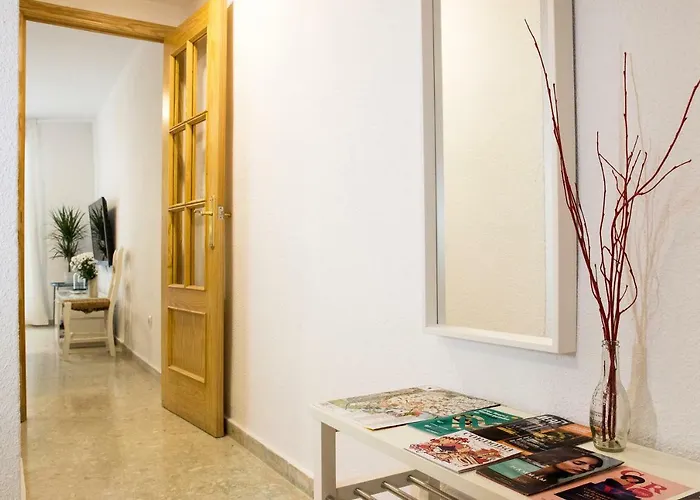 Puerta A La Mezquita